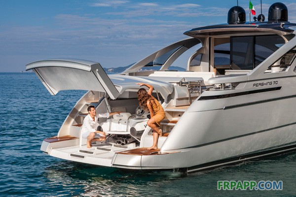 Ferretti Custom Line Navetta 28