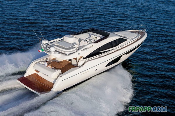 Ferretti Custom Line Navetta 28