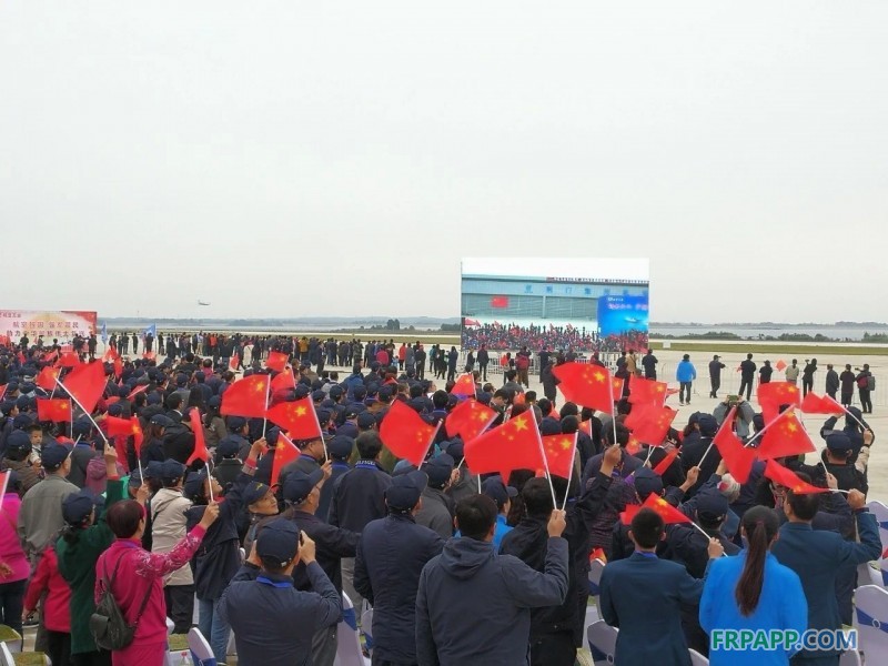 大型水陸兩棲飛機AG600水上首飛成功